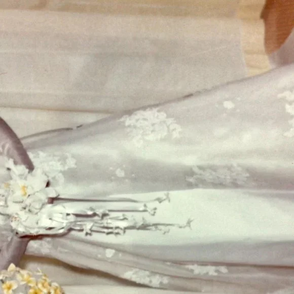 Vintage 1965 wedding dress-partial - Picture 2 of 5